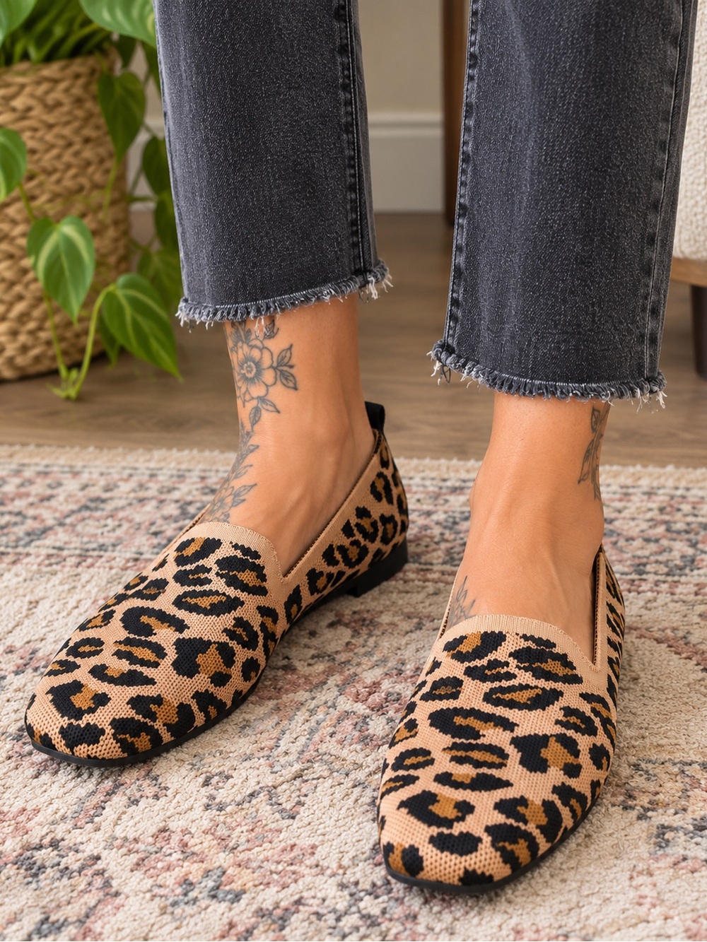 Steve Madden Leopard Knit Loafers Flats Size 7.5 Leopard Print
